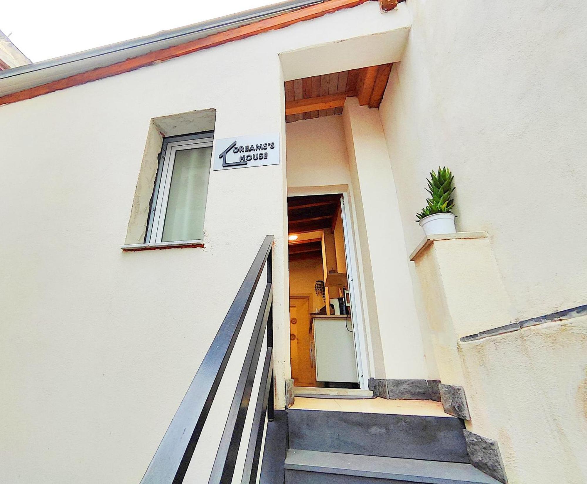 Dreams'S House Apartment Катания Екстериор снимка